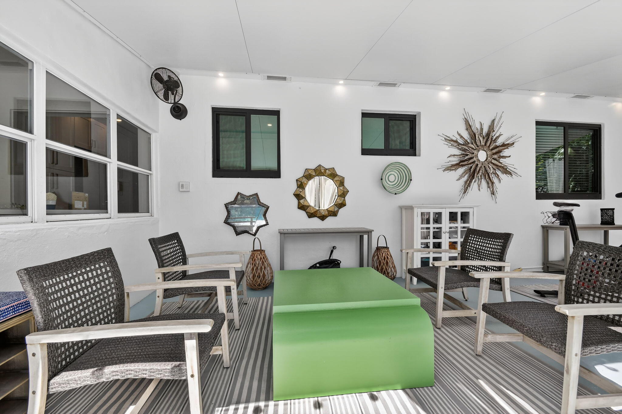 LITTLE RANCHES IN - Residential