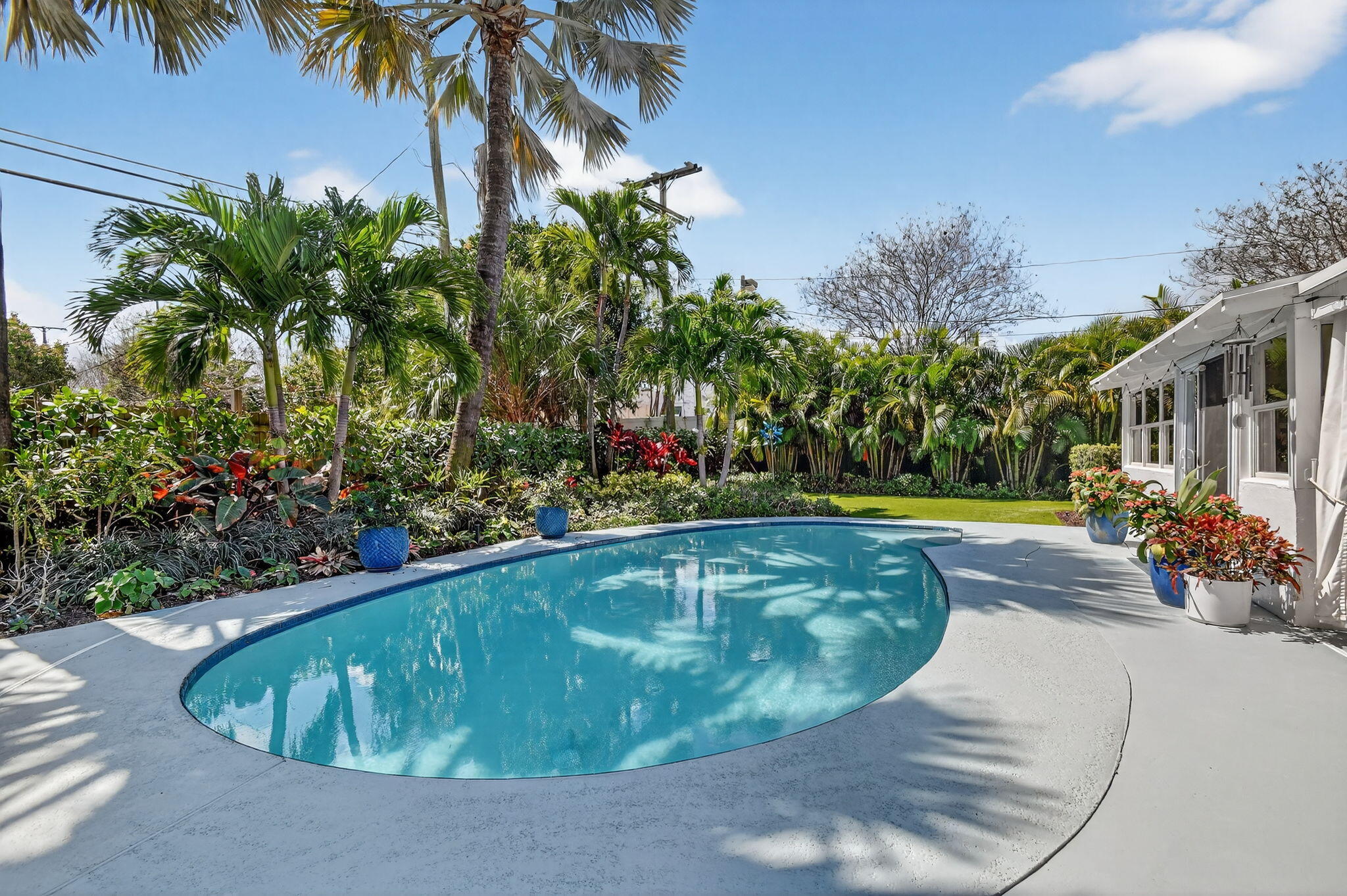 LITTLE RANCHES IN - Residential