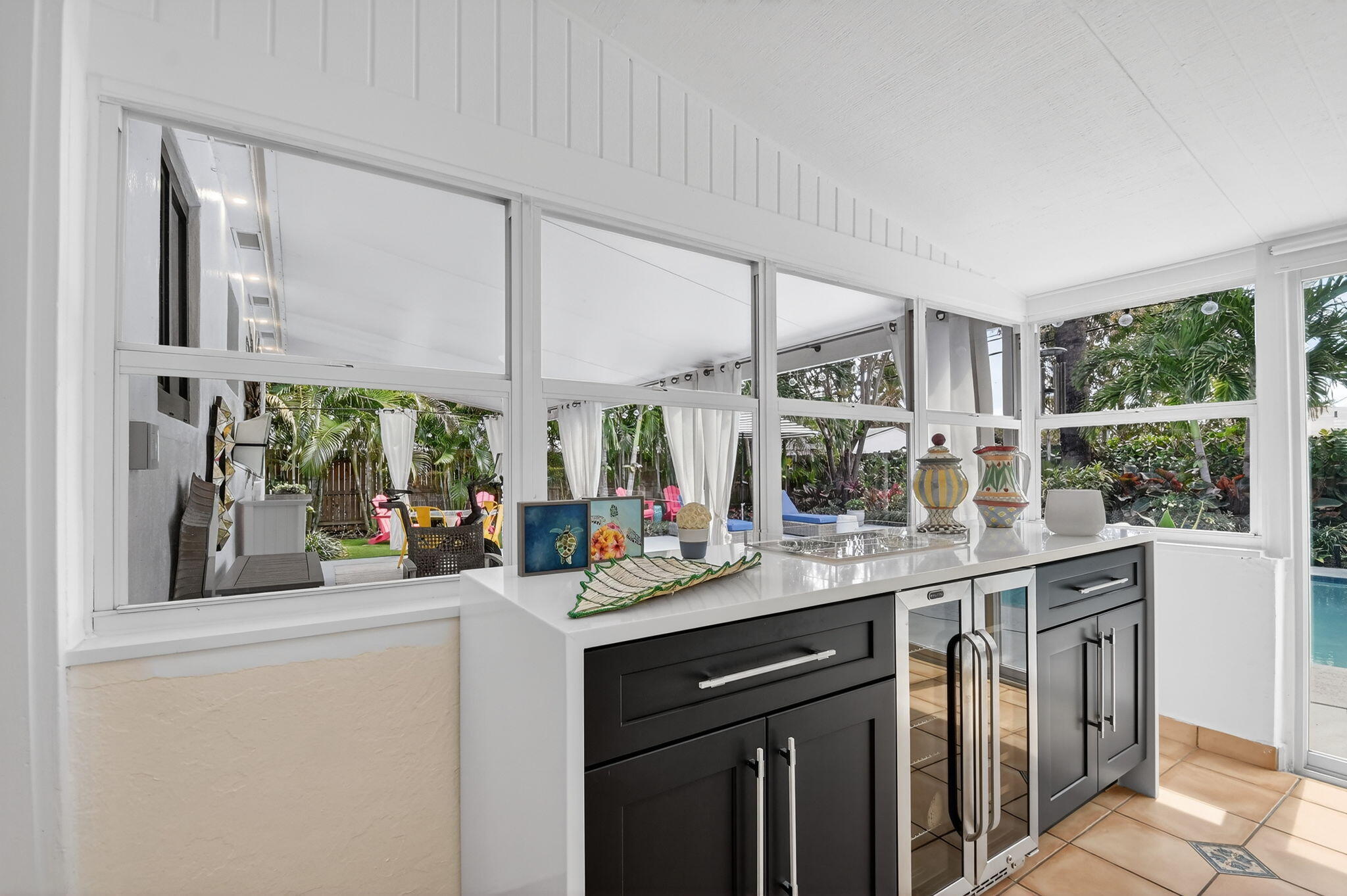 LITTLE RANCHES IN - Residential