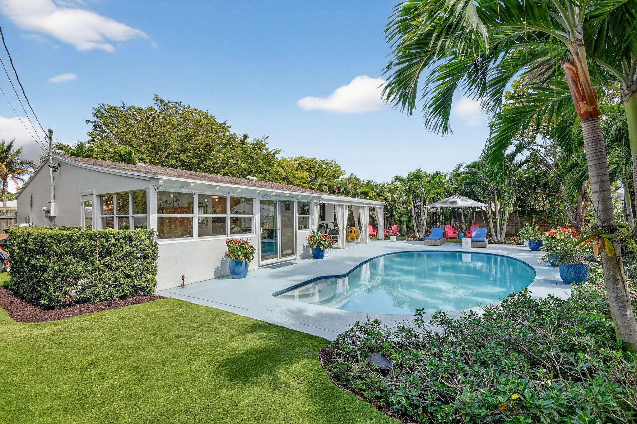 LITTLE RANCHES IN - Residential