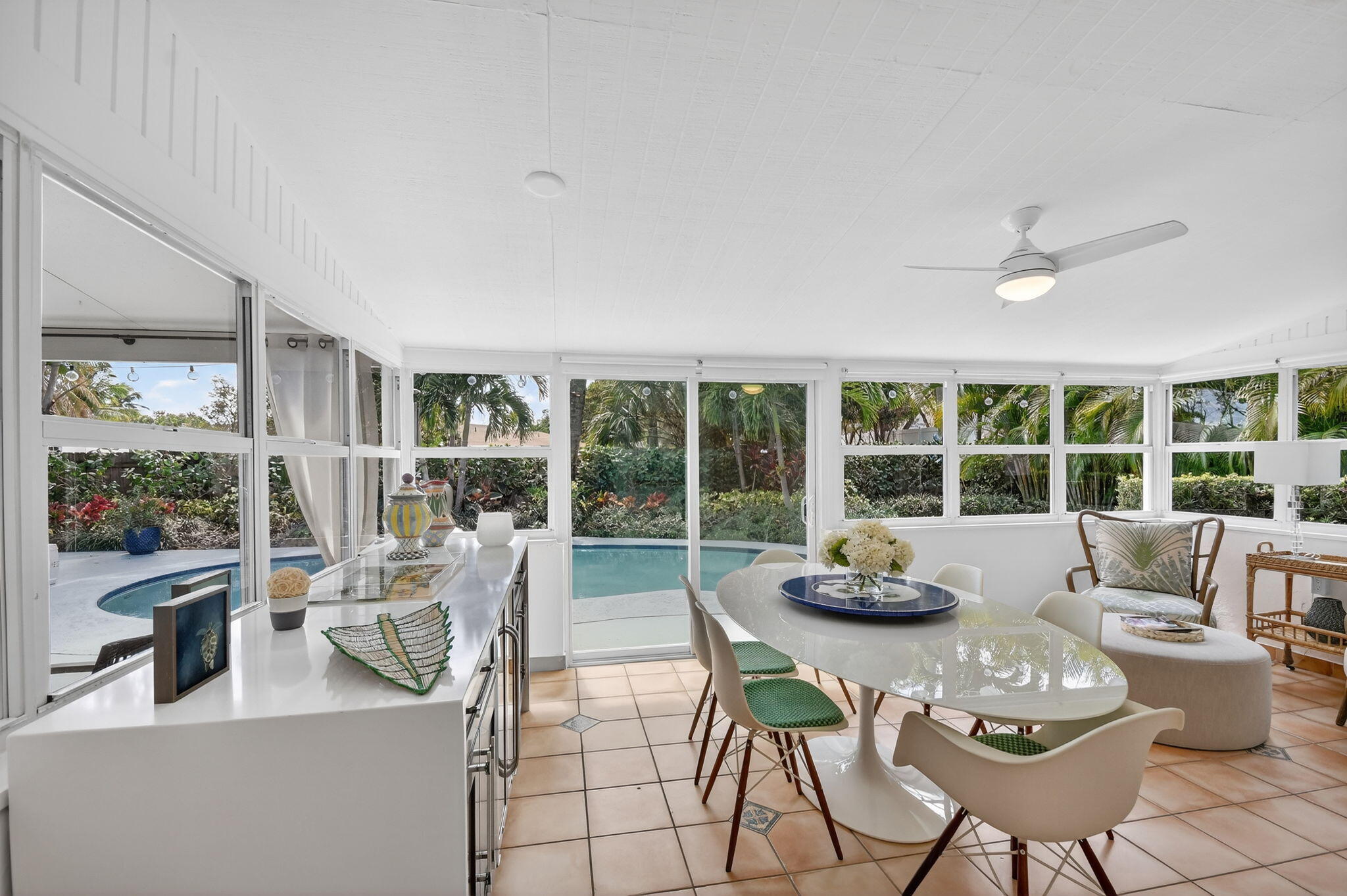 LITTLE RANCHES IN - Residential