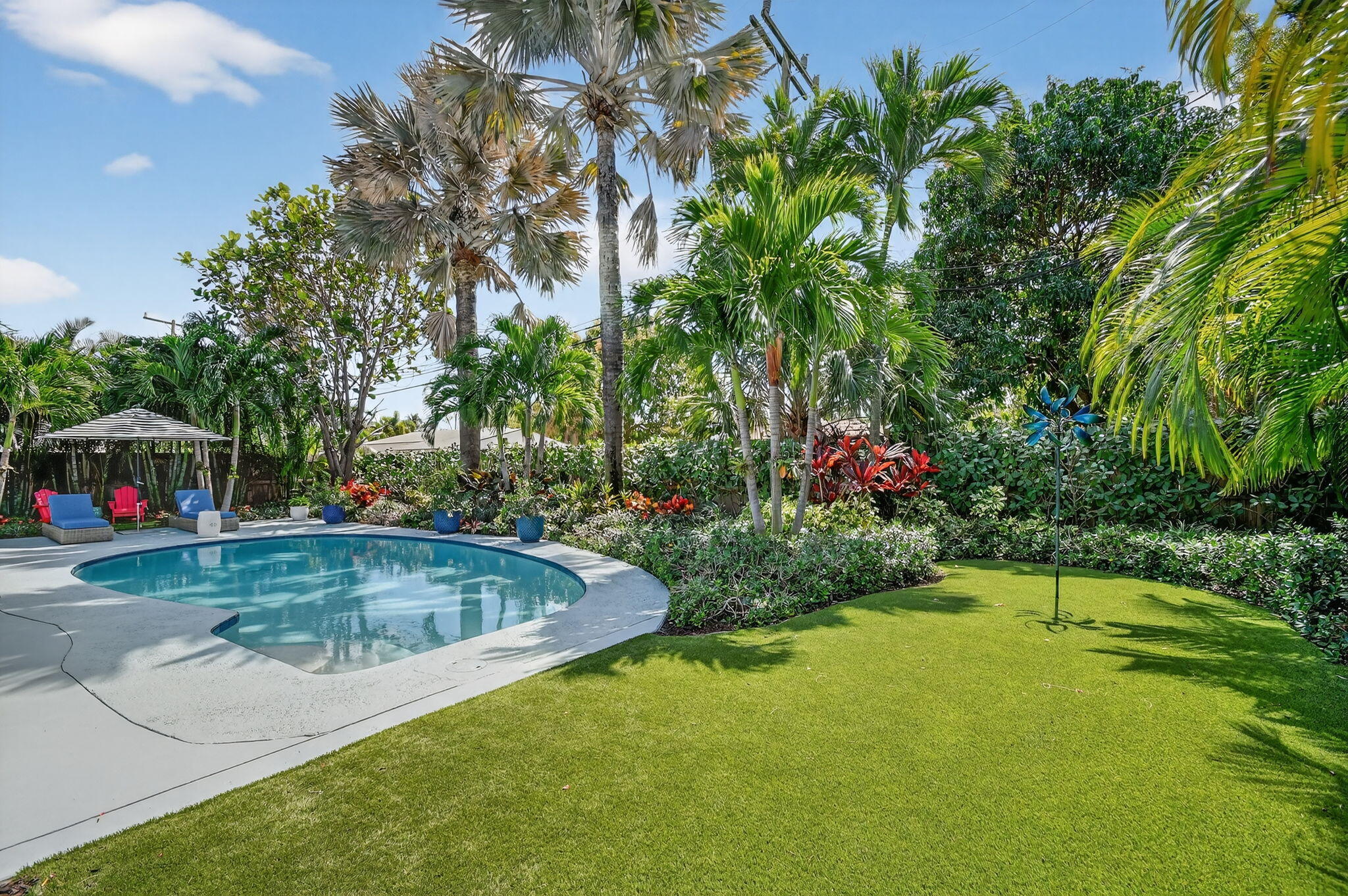 LITTLE RANCHES IN - Residential