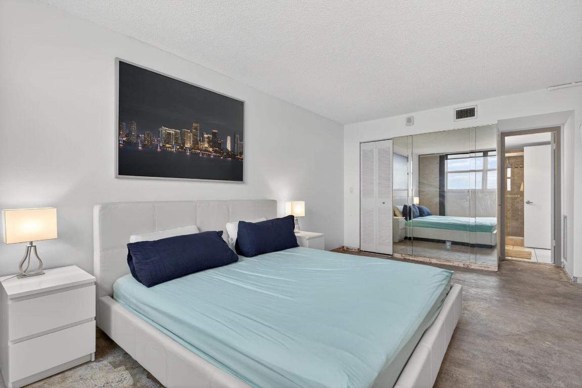 1505 N Riverside Drive 1107