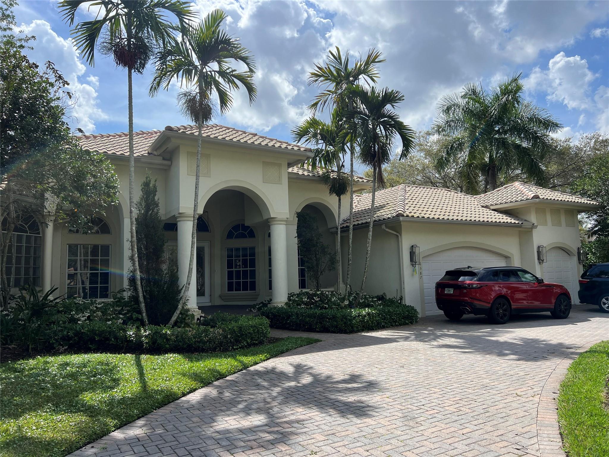 UNITED STATES BANKRUPTCY COURT SALE: 6/3 SINGLE FAMILY HOME LOCATED IN HERON BAY WITH POOL. GREAT LOCATION, LOCATED IN PARKLAND. PROPERTY SALE IS SUBJECT TO COURT APPROVAL. SELLER CANNOT GUARANTEE THE ACCURACY OF THIS LISTING.