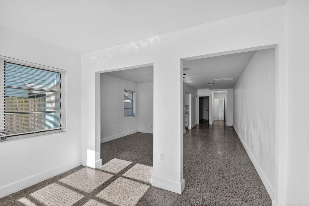Photo of 303 S L Street, Lake Worth Beach, FL 33460 (MLS # B26026573)