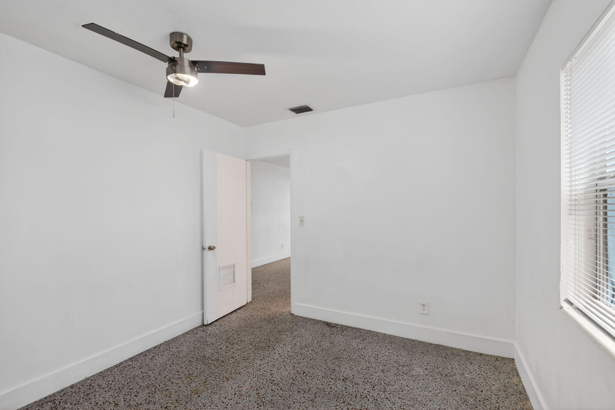 LAKE WORTH TOWN OF - Residential Income