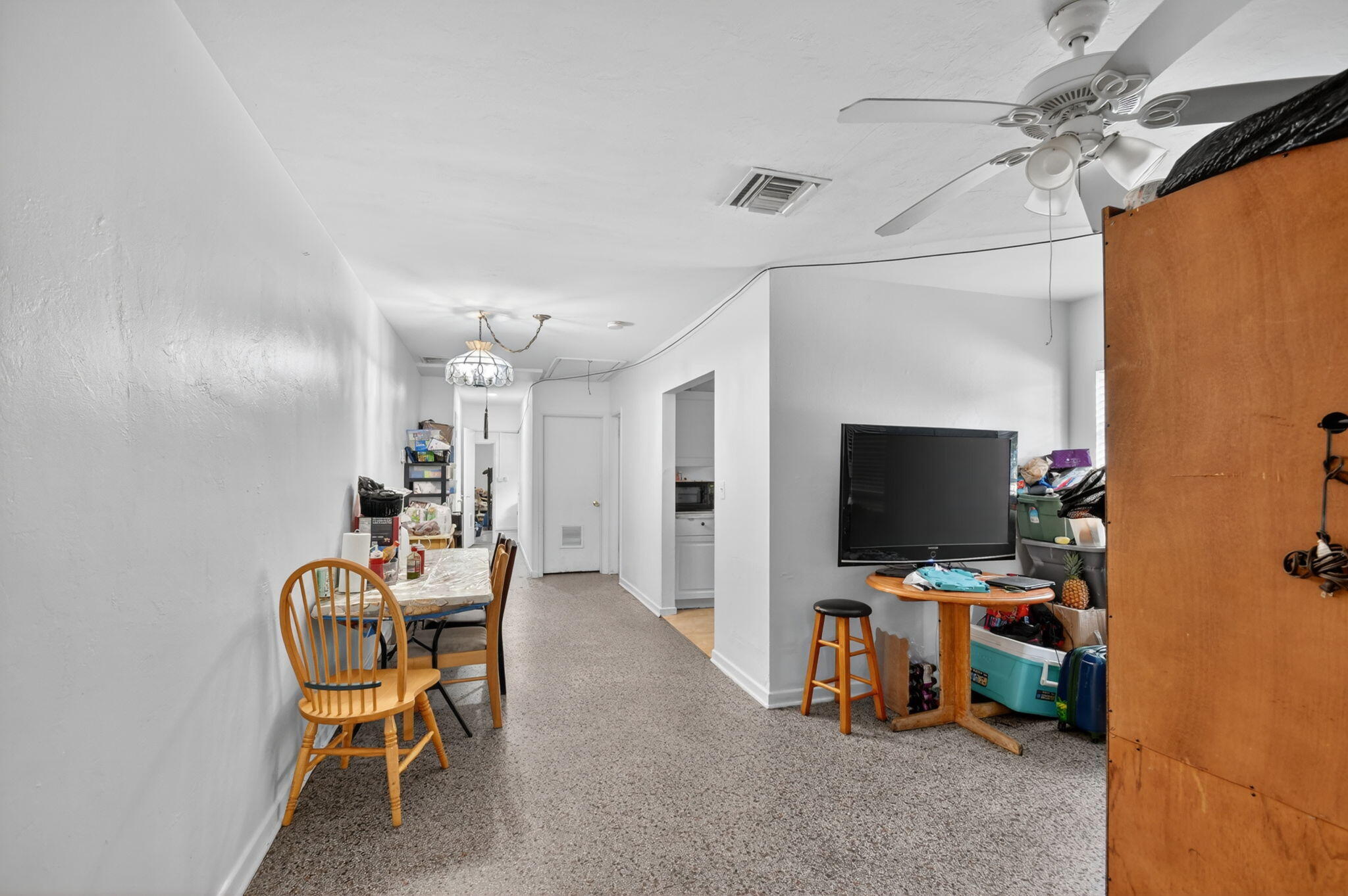 LAKE WORTH TOWN OF - Residential Income