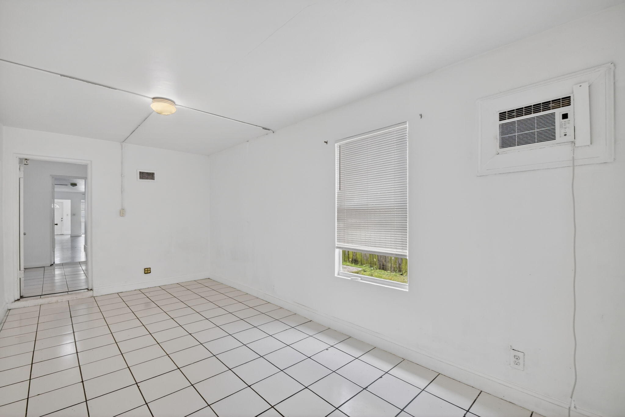 LAKE WORTH TOWN OF - Residential Income