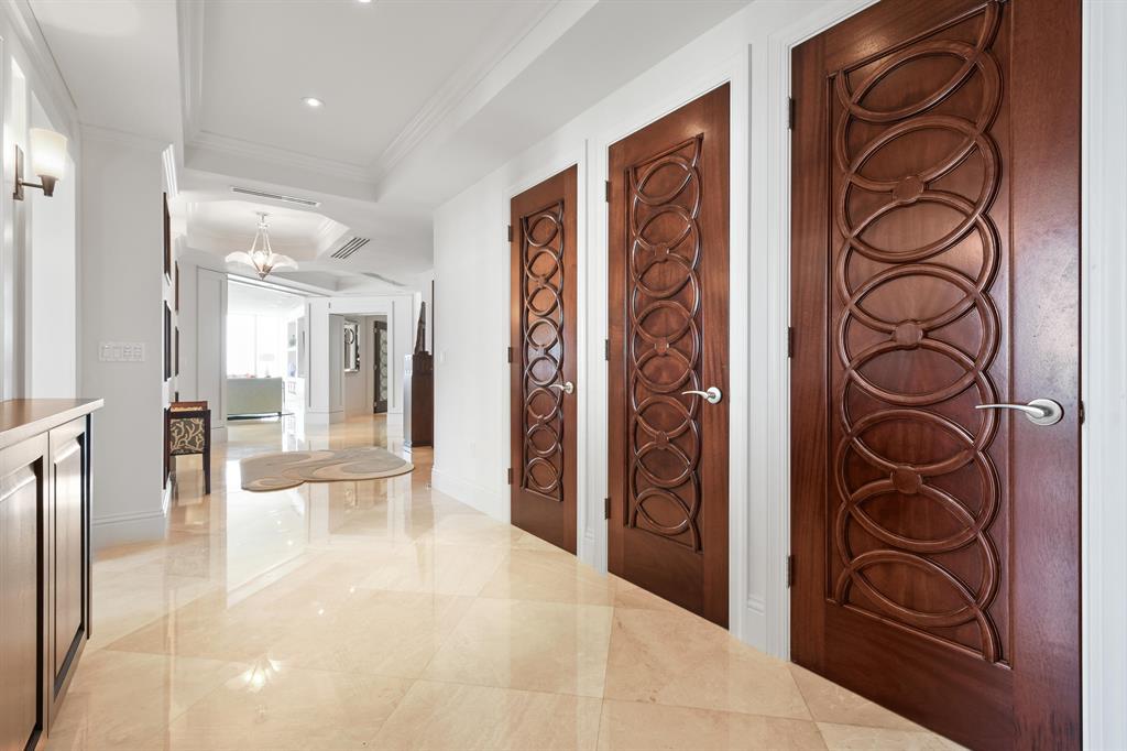 OCEANS EDGE - Residential