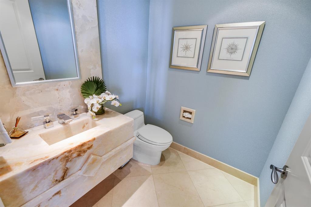 OCEANS EDGE - Residential