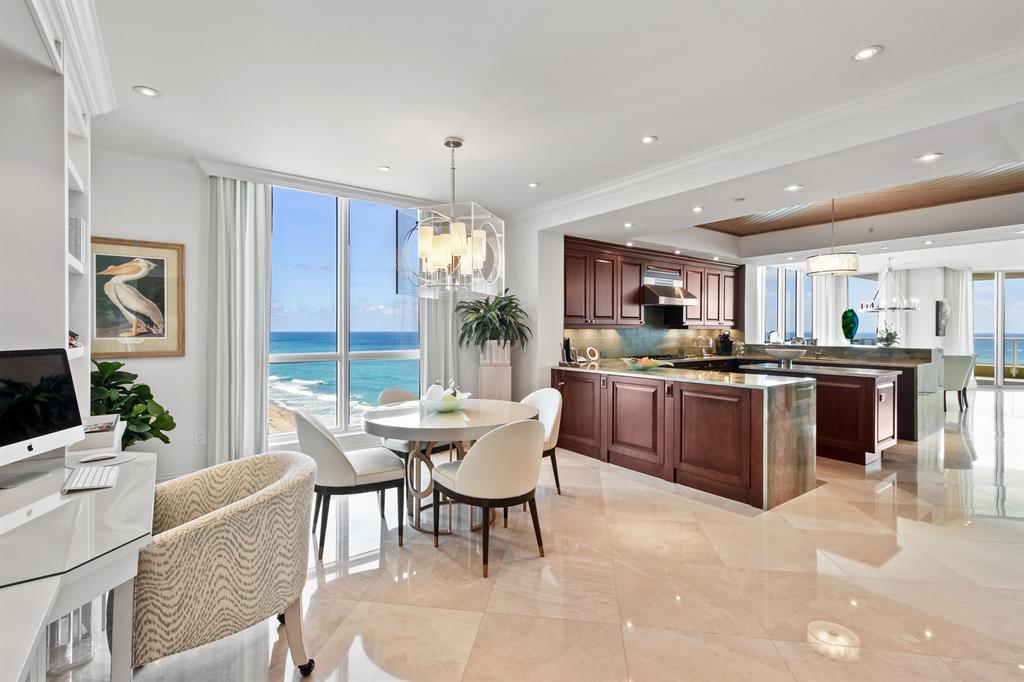 OCEANS EDGE - Residential