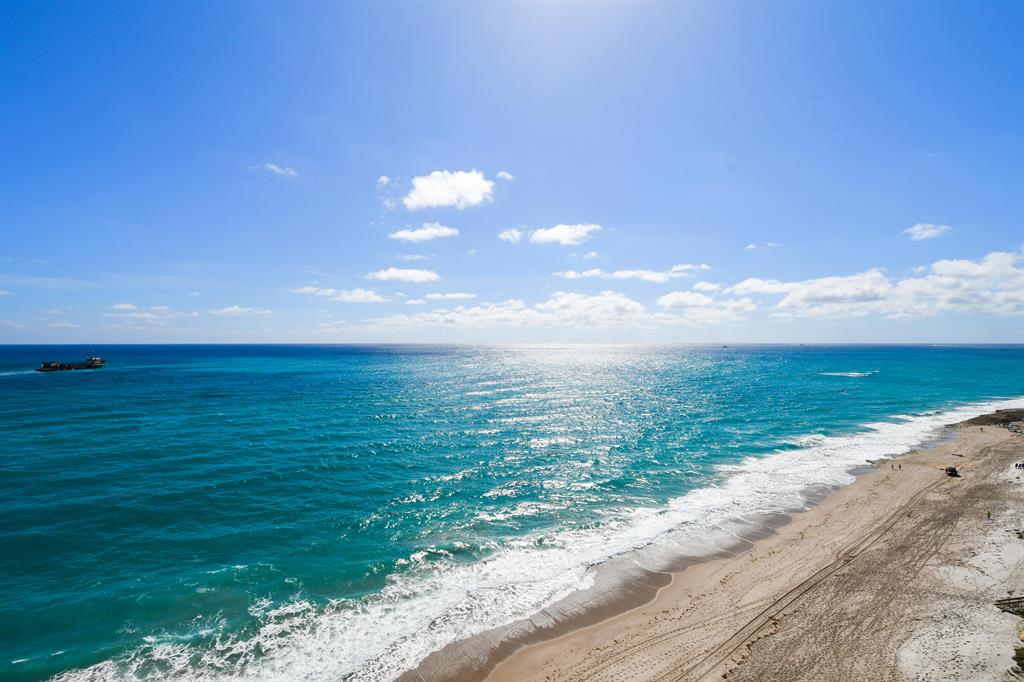 OCEANS EDGE - Residential