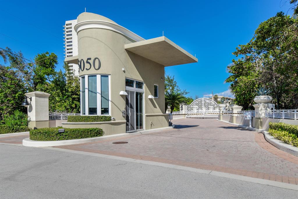 OCEANS EDGE - Residential