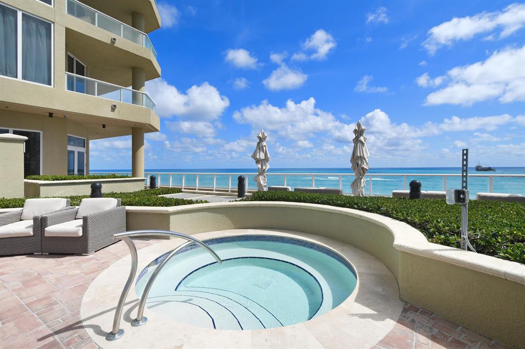 OCEANS EDGE - Residential