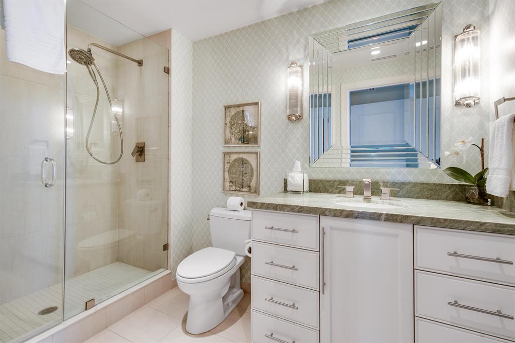 OCEANS EDGE - Residential