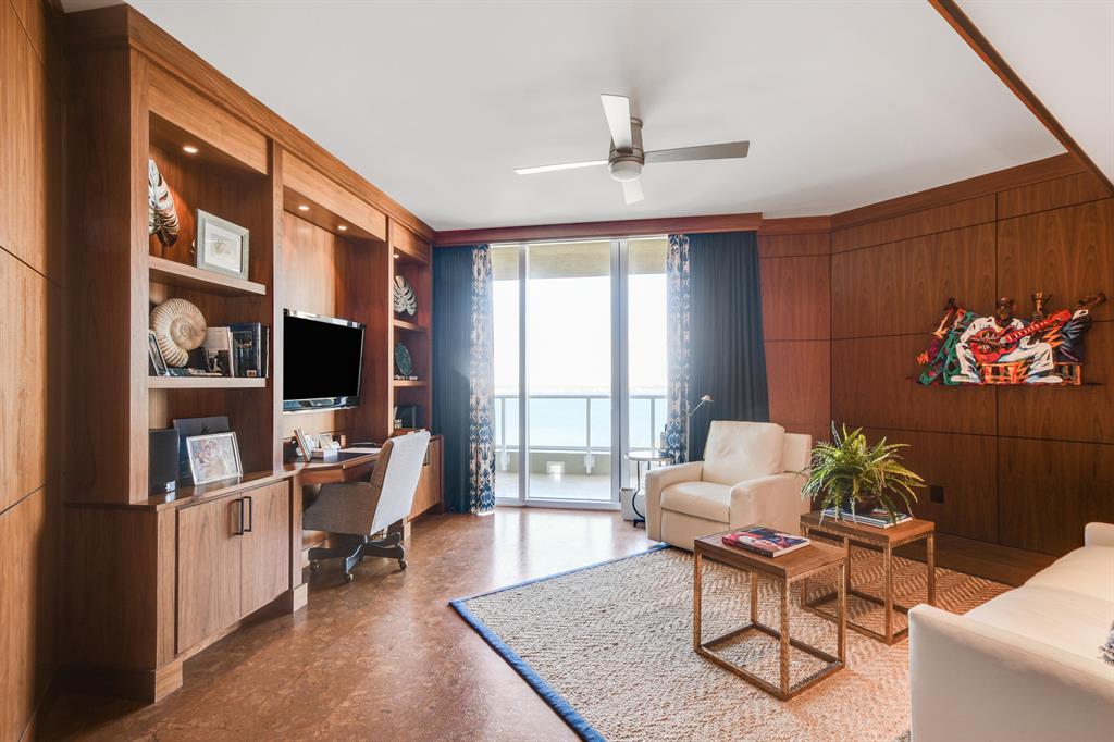 OCEANS EDGE - Residential