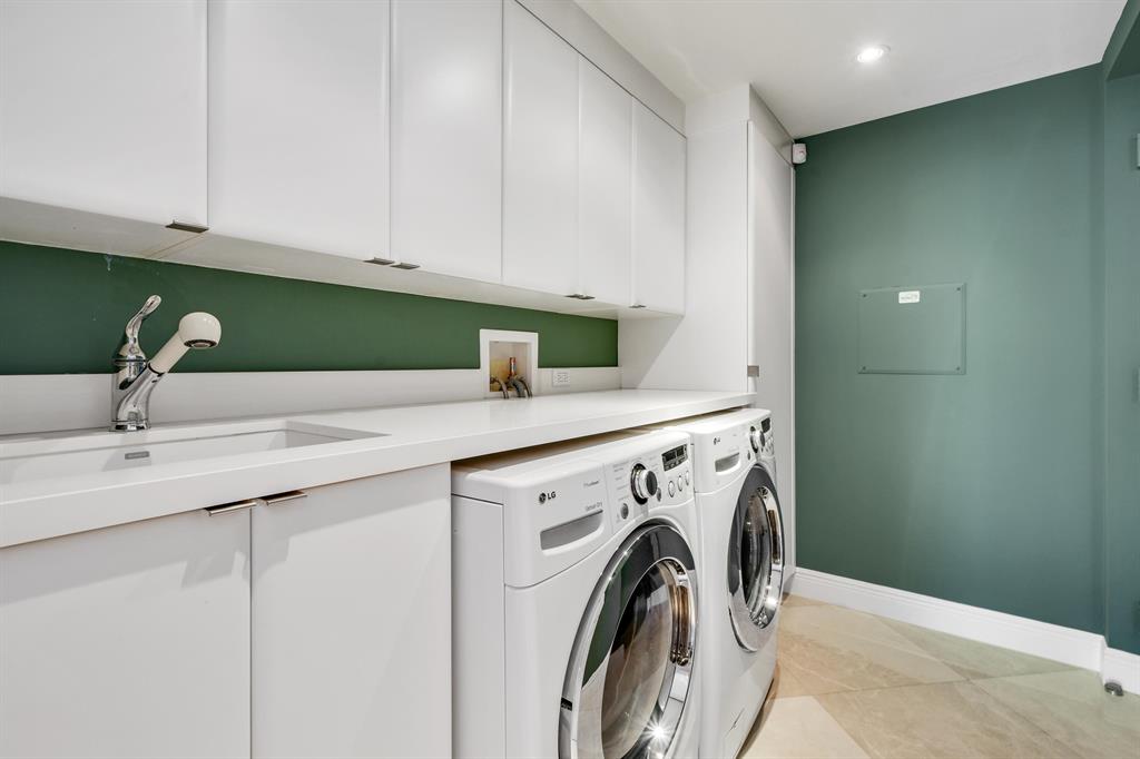 OCEANS EDGE - Residential