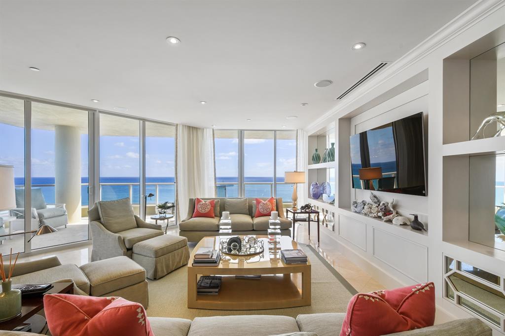 OCEANS EDGE - Residential