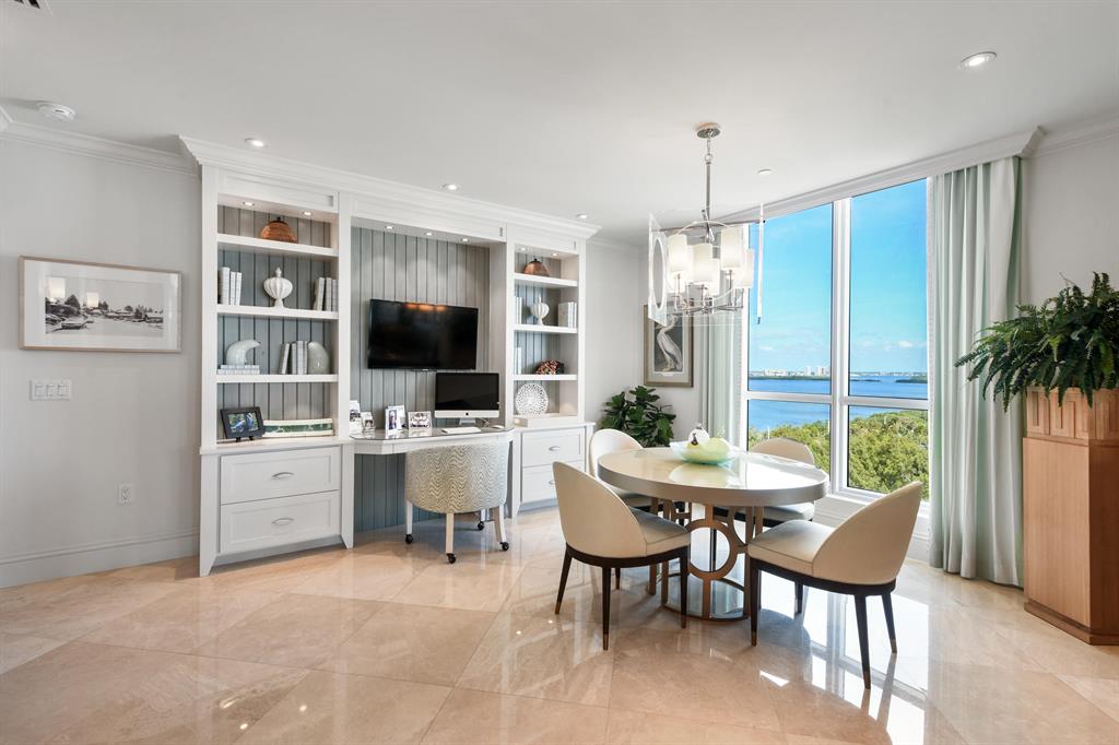 OCEANS EDGE - Residential