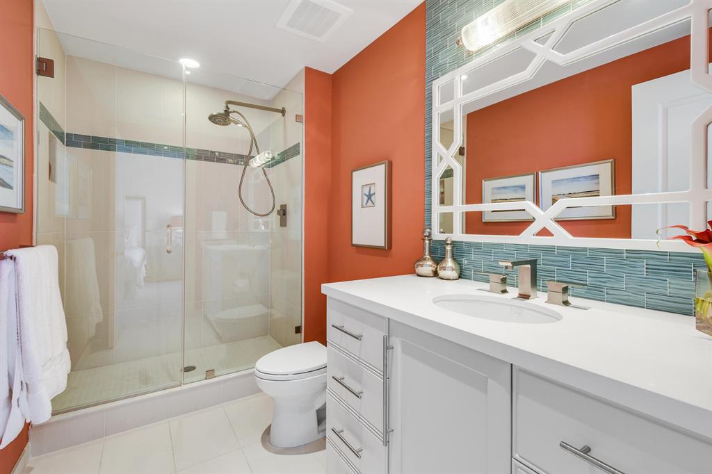 OCEANS EDGE - Residential