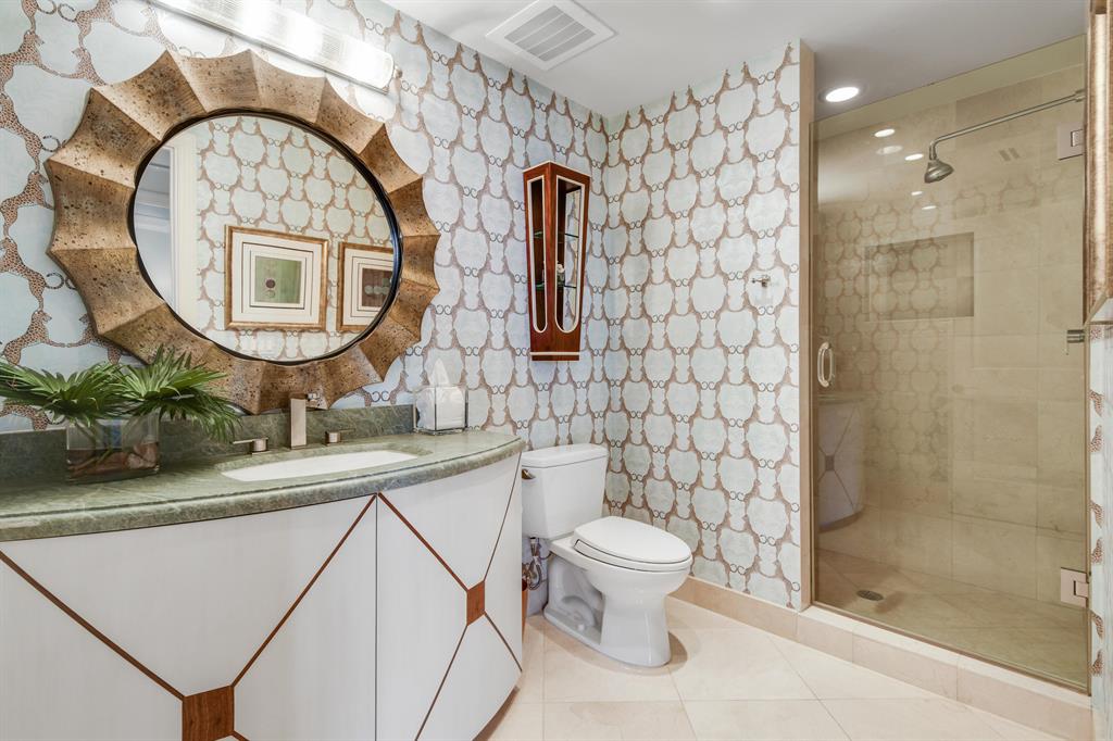 OCEANS EDGE - Residential