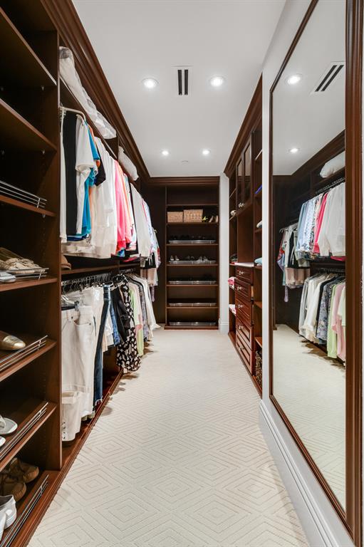 OCEANS EDGE - Residential