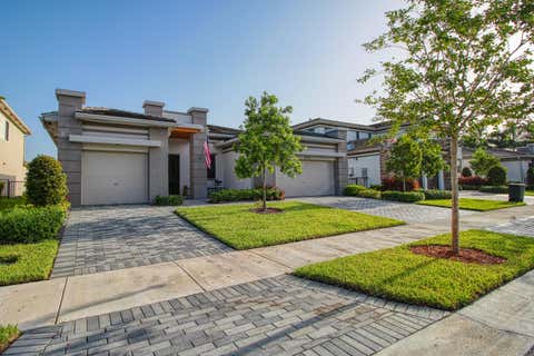 Photo of 10715 Moore Drive, Parkland, FL 33076 (MLS # B26047959)
