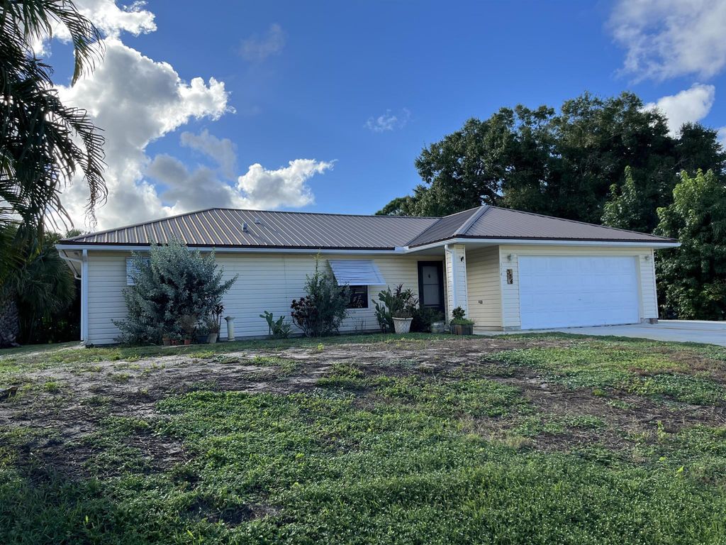 Photo of 374 Benschop Street, Sebastian, FL 32958 (MLS # R11023526)