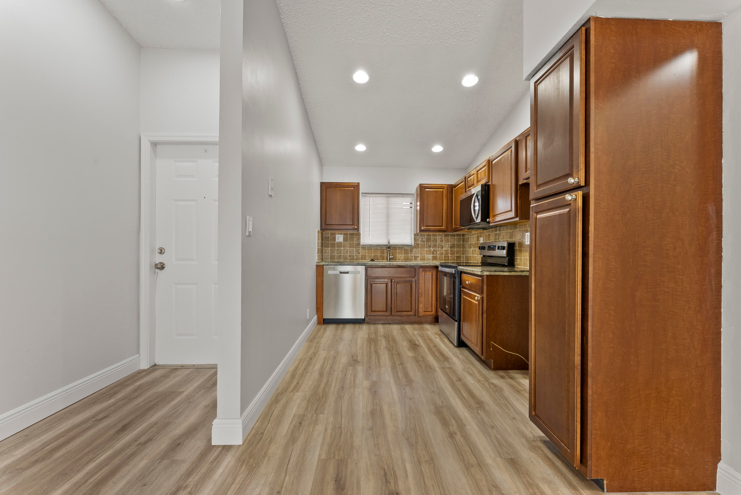 2900 Olivewood Terrace 201