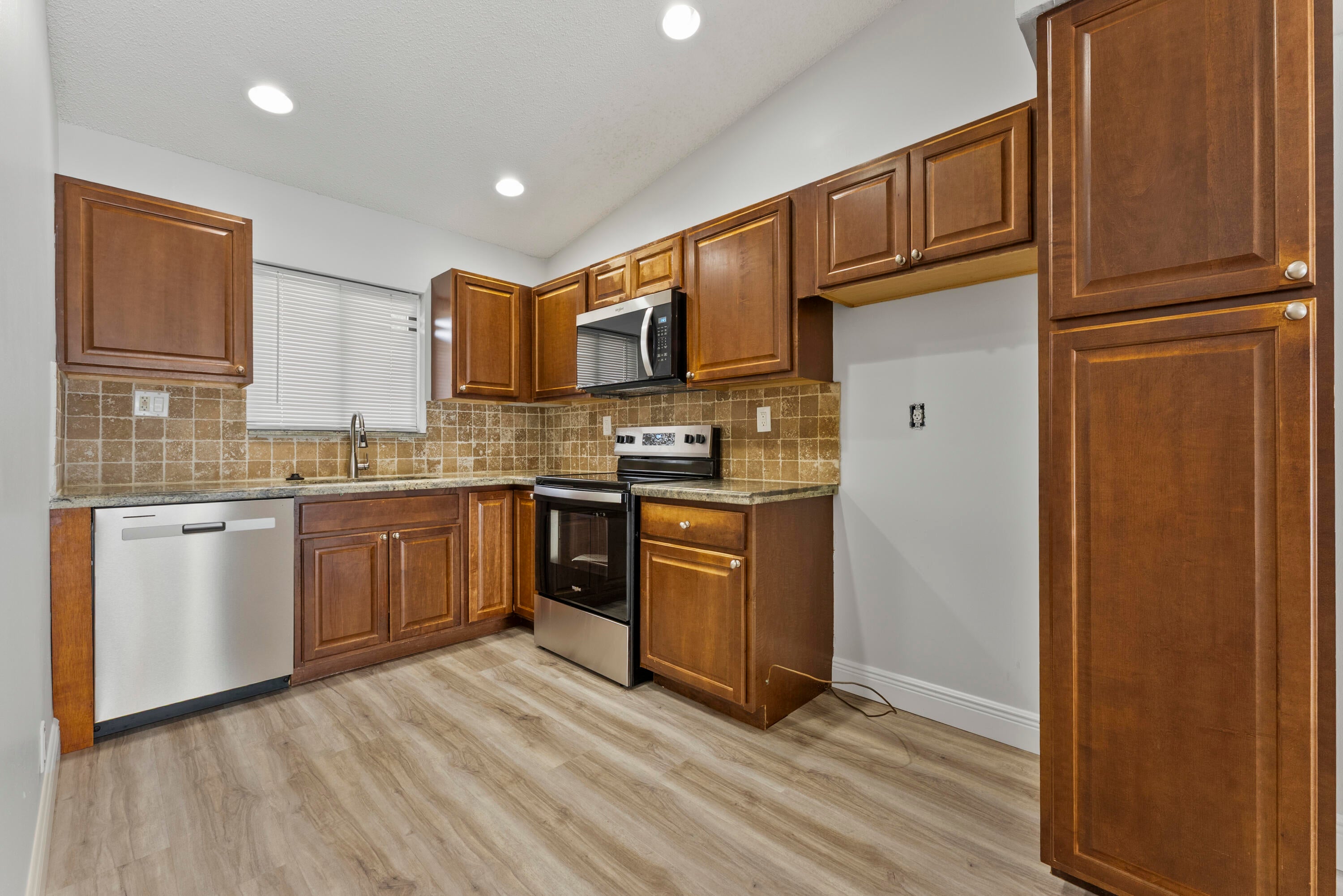 2900 Olivewood Terrace 201