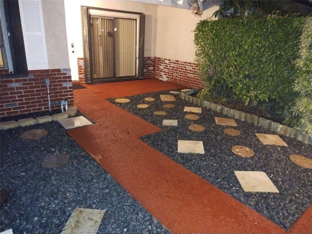 The Lakes 109-9 B - Residential Lease