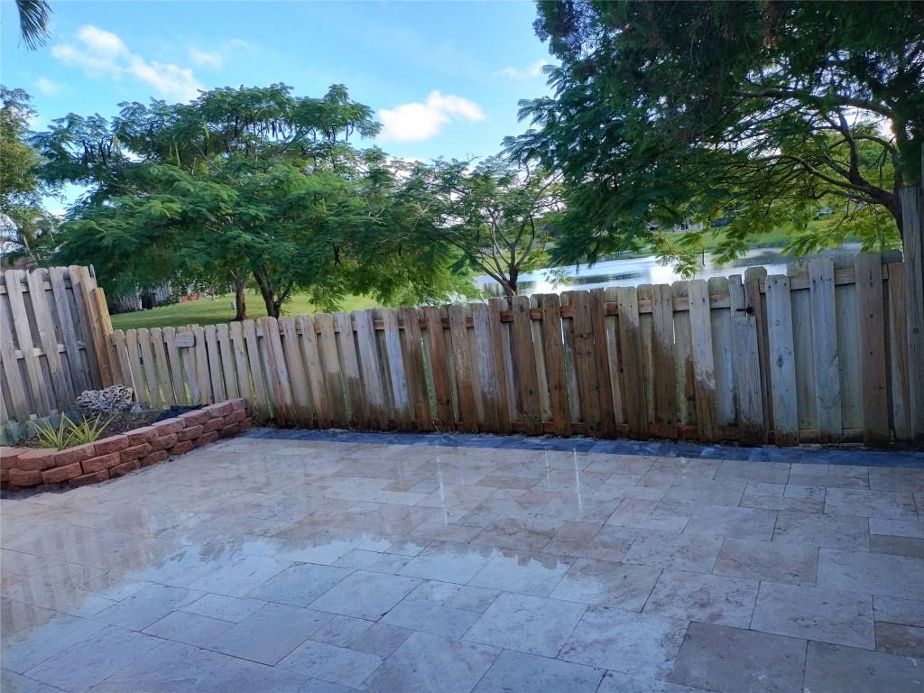 The Lakes 109-9 B - Residential Lease