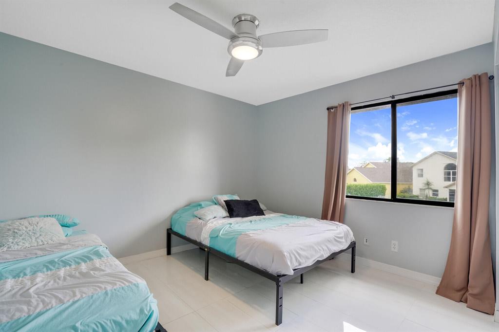 LANDINGS AT RIVER BRIDGE - Residential Lease