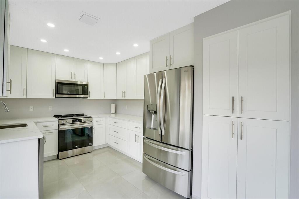 LANDINGS AT RIVER BRIDGE - Residential Lease