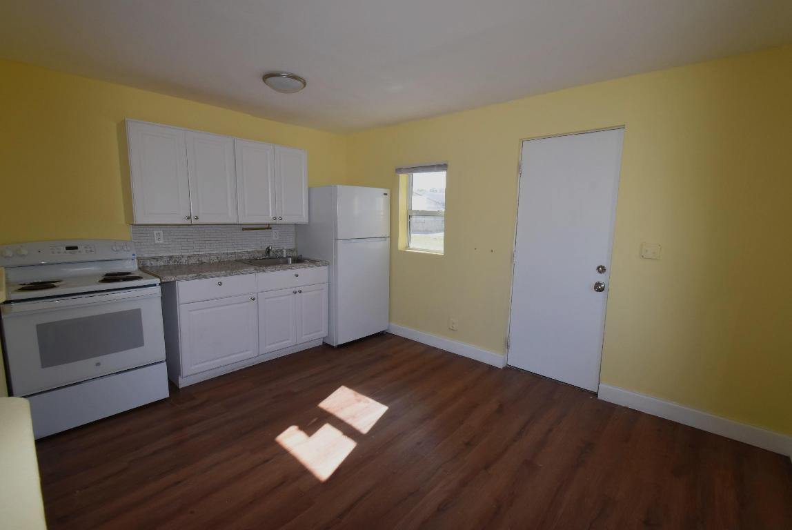 EMANCIPATION PARK - Residential Lease