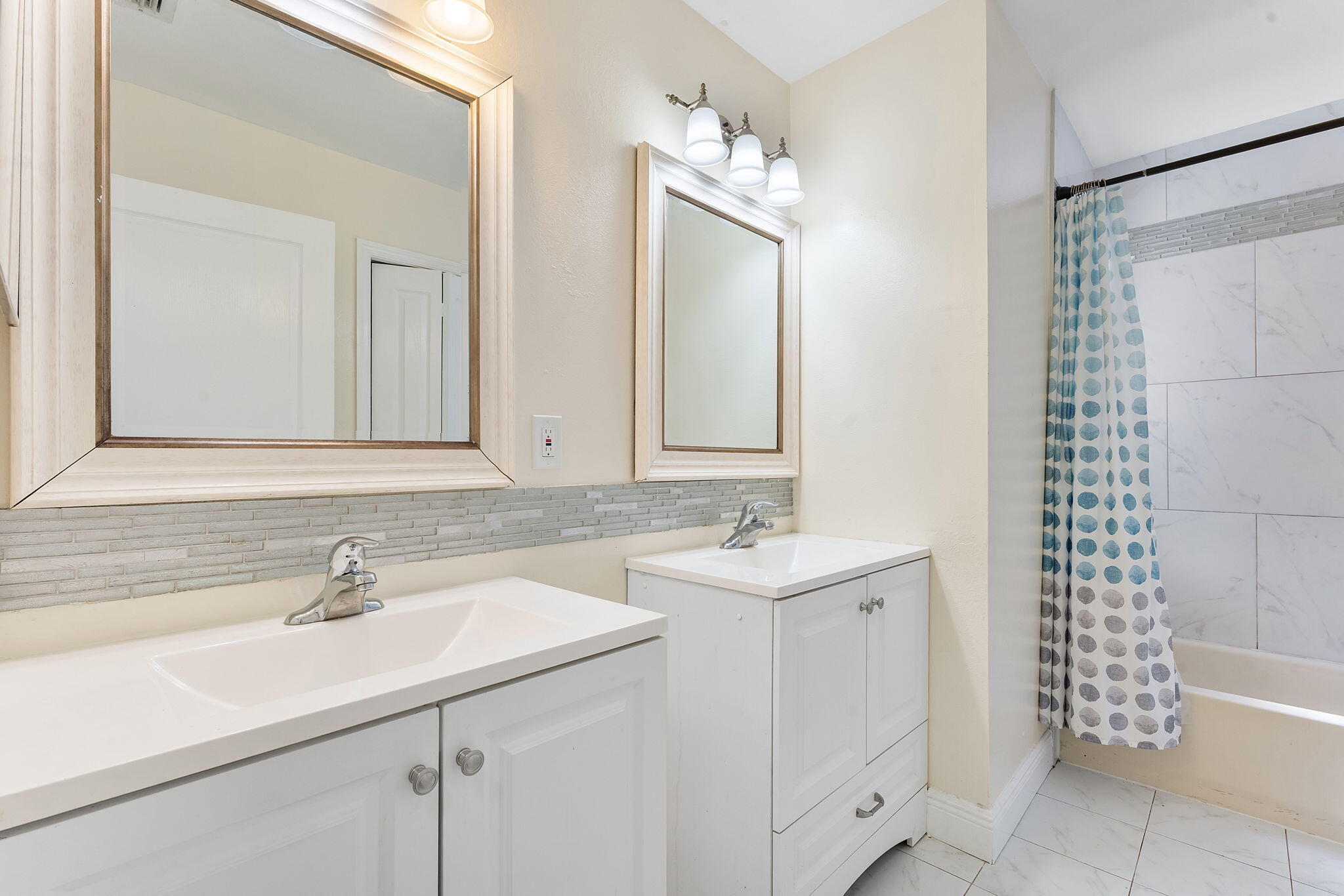 NAUTICA ISLES 3 - Residential