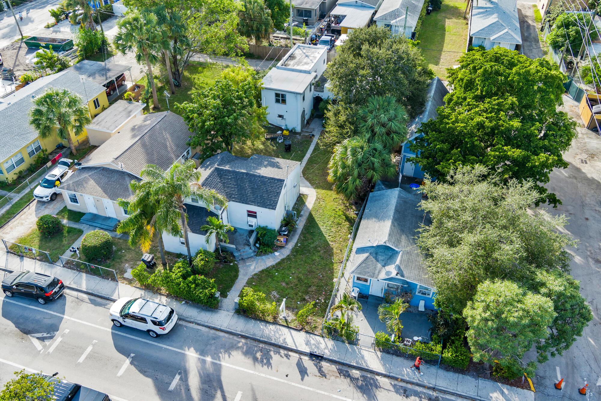 LAKE WORTH TOWN OF - Residential Income