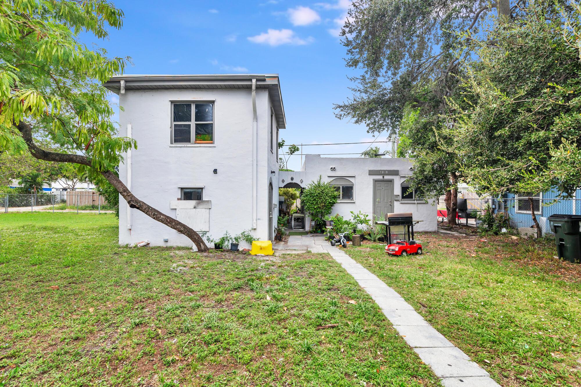 LAKE WORTH TOWN OF - Residential Income