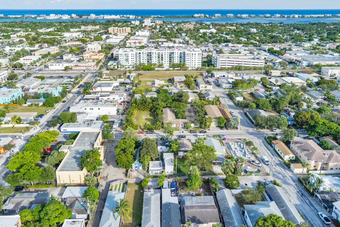 LAKE WORTH TOWN OF - Residential Income