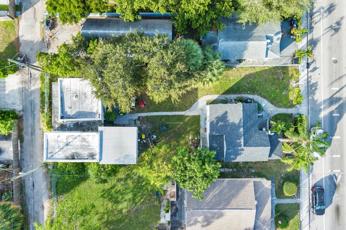 LAKE WORTH TOWN OF - Residential Income