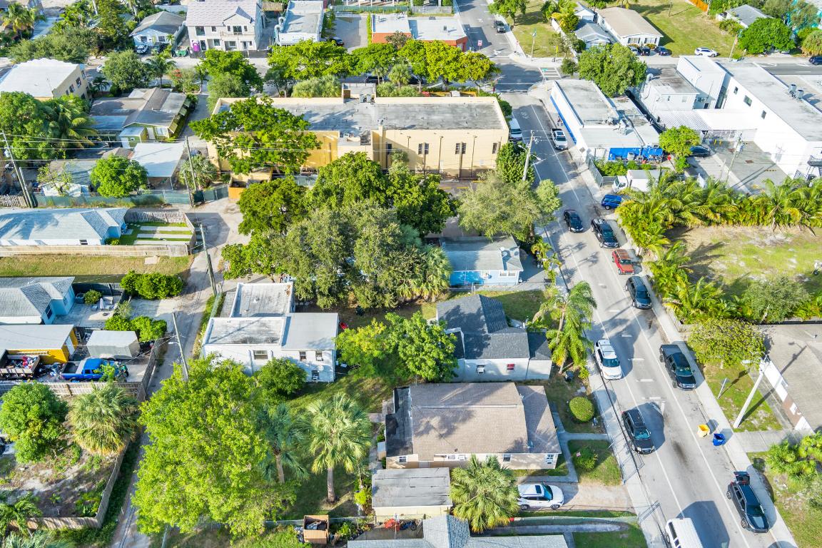 LAKE WORTH TOWN OF - Residential Income