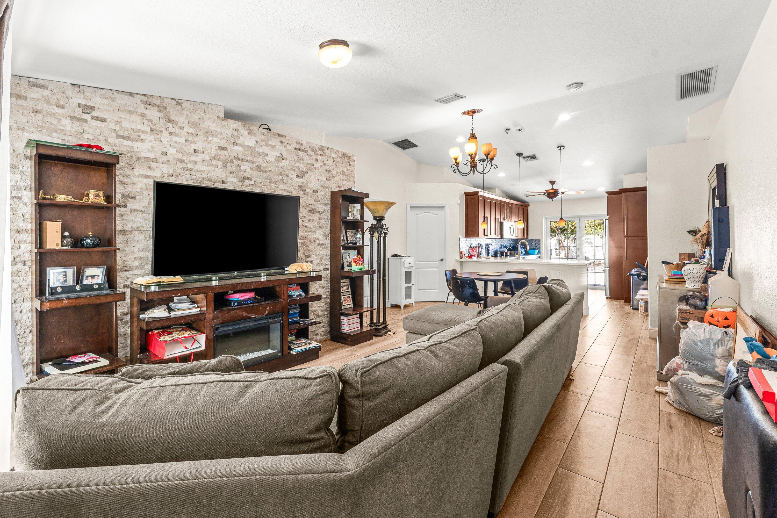 SKY RANCH - Residential