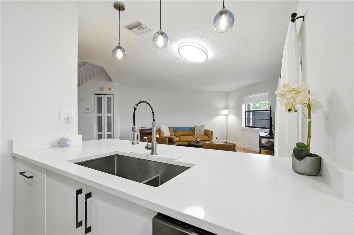 511 NW 36th Ave 511, Deerfield Beach, FL, 33442/$395,000 2 511 NW 36th Ave 511