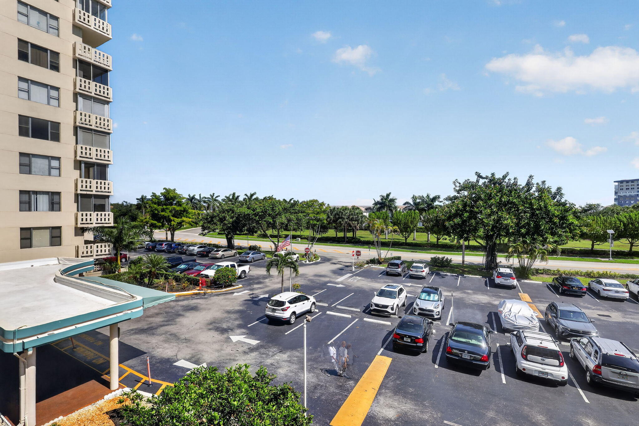 HILLCREST EAST NO 23 CONDO - Residential