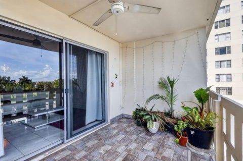 Tiny photo for 4330 Hillcrest Drive #302, Hollywood, FL 33021 (MLS # B26030343)