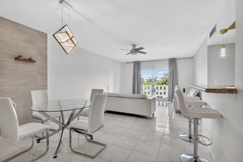 Tiny photo for 4330 Hillcrest Drive #302, Hollywood, FL 33021 (MLS # B26030343)
