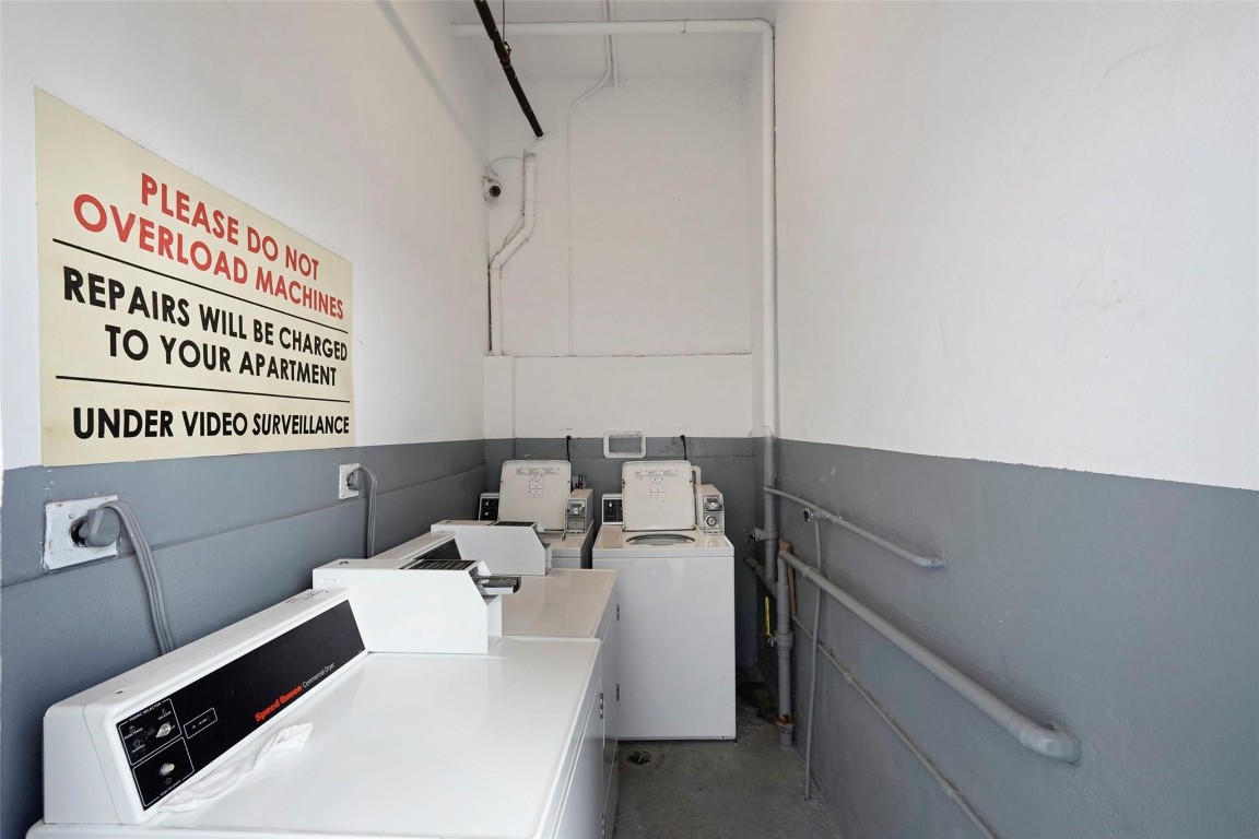 DEL RIO CONDO - Residential