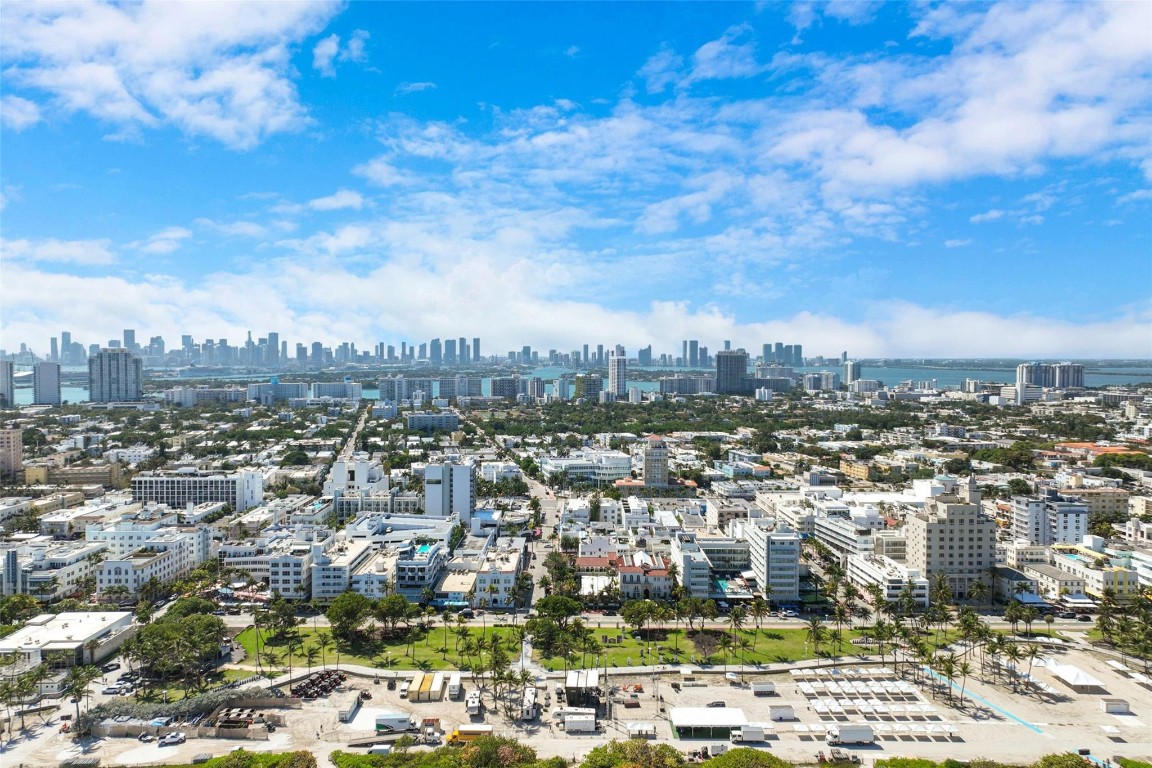 DEL RIO CONDO - Residential