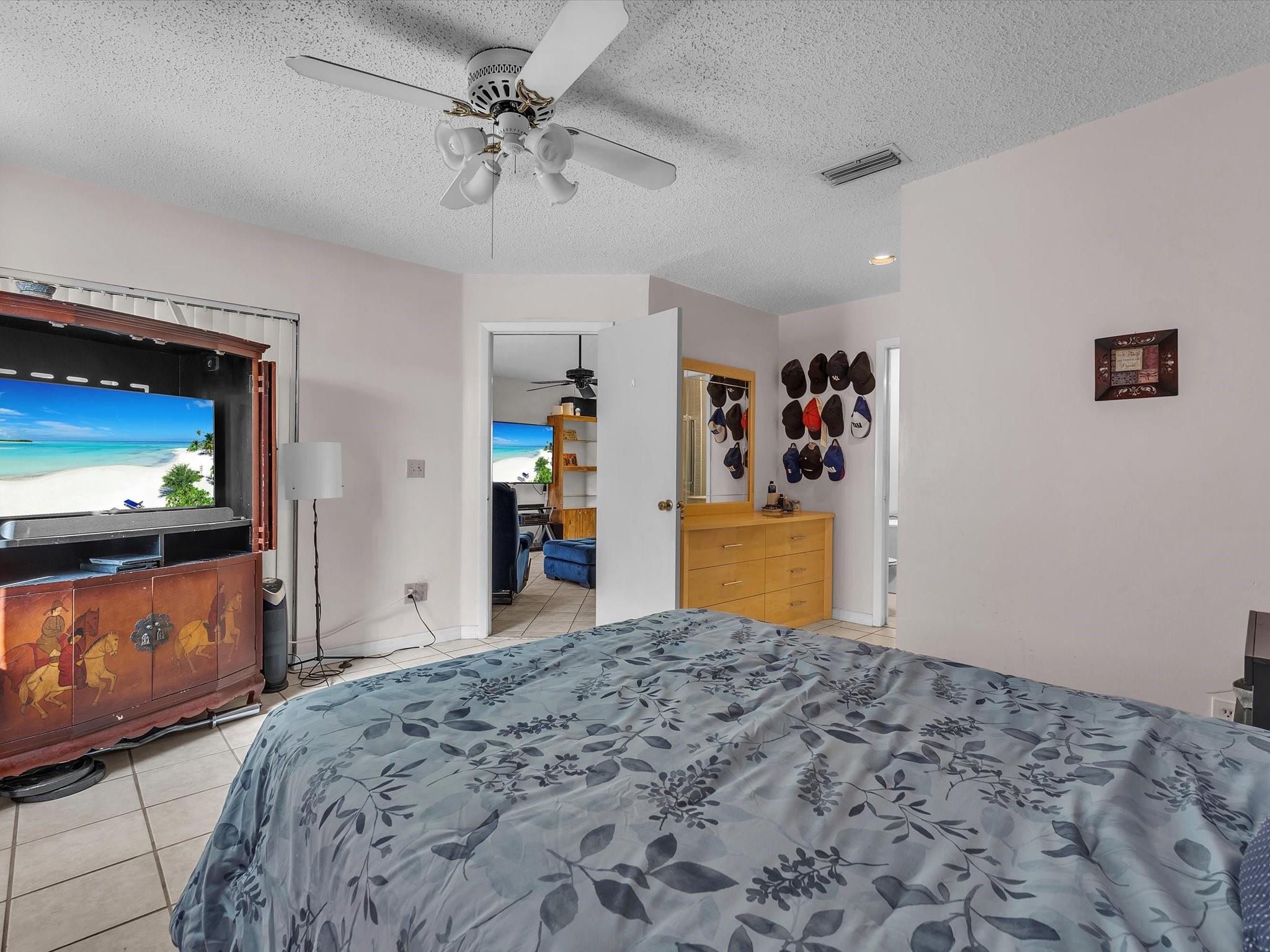 Pembroke Lakes South 119- - Residential