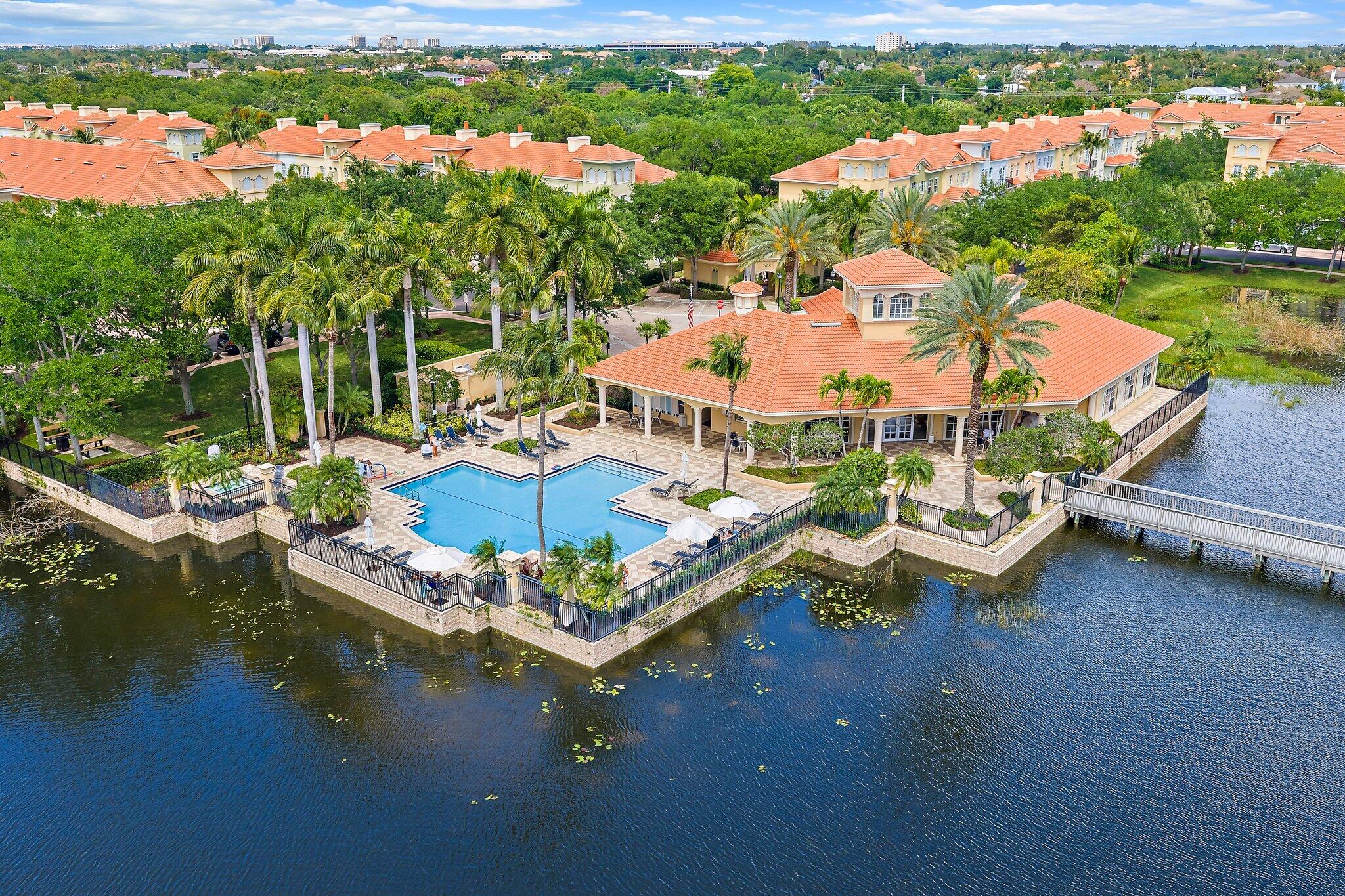 HARBOUR OAKS - Residential